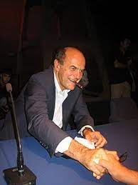 Rientriamo nel pd in vespa ma è chiaro che renzi vorrà stare. Pier Luigi Bersani Wikipedia