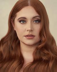 Emily Walden's Instagram, Twitter & Facebook