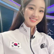 2013년 초등학교 3학년 때 친구의 권유로 우연히 활을 잡았다. Hueziderhmysm