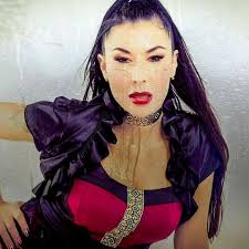 AJs Designer Model Leslie Holt (@AJsDesignerModelStylistArts) • Facebook