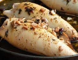 Nel ripieno dei calamari alla siciliana sono aggiunte le acciughe e in alcuni casi pezzettini di caciocavallo; Calamari Ripieni Alla Siciliana Secondo Piatto Di Pesce Buonissimo