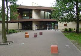 1939 nechala nizozemská vláda postavit uprchlický tábor pro židy, kteří utekli z nacistického německa. Herinneringscentrum Kamp Westerbork Wikipedia