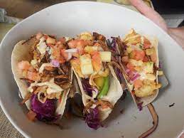 Grilled fish, chile lime sauce, shredded cabbage mix, topped with mango pico. Fish Tacos Sad Over Cooked Fish Picture Of Umekes Fish Market Bar Grill Island Of Hawaii Tripadvisor