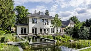 Bei einem massivhaus sind die gestaltungsmöglichkeiten so vielfältig, dass sie ihr eigenheim genau nach ihren persönlichen vorstellungen bauen lassen können. Arge Haus Gmbh Berlin Brandenburg Youtube