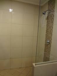 Pada artikel kali ini kita akan membahas lebih lanjut mengenai 5 jenis kaca untuk aplikasi partisi shower di kamar mandi. Shower Di Kamar Mandi Picture Of Lorin Sentul Hotel Tripadvisor