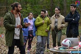 Ozgur Ozberk Anil Celik Can Yaman Asli Melisa Uzun And Ceren Tasci In Erkenci Kus 2018 Sanem Turkish Actors Actors