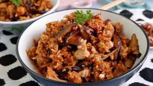 Check out the best braised duck rice stalls in singapore to get your fix of this humble dish, whether you're camp hokkien or teochew. Super Easy Rice Cooker Yam Rice W Chicken Mushrooms é¦™è‡é¸¡è‚‰èŠ‹å¤´é¥­one Pot Chinese Rice Recipe Youtube