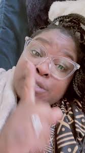 Midday work cuddles #cocotheelawyer @Venti & Mina🐾