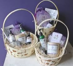 32 Perfect Wedding Gift Baskets For Bride And Groom Best Inspiration Perfect Wedding Gift Wedding Gift Baskets Planning Gift