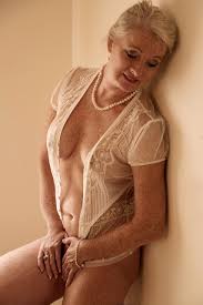 Nude Sexy Older Women - Grannypornpic Exclusive