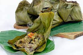 Babi guling atau babi panggang bali adalah salah satu makanan khas untuk dicoba di bali. Tum Ati Botok Hati Dan Rampela Ayam Khas Bali Bali Food Blogger Resep Dan Review By Sashy Little Kitchen