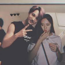 Pun menggaet tiga visual grup asuhan sm entertainment, yaitu taemin shinee, krystal f(x), dan kai exo menjalani sebuah group photoshoot. 120 Kai And Krystal Ideas Krystal Kai Krystal Jung