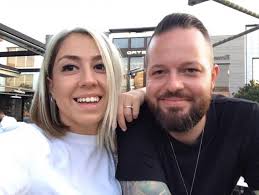 Ünlü şef ali ronay 1.84 metre boyunda ve 75 kilo ağırlığındadır. The Taste Turkiye Ece Eylul Ozmen Kimdir Kac Yasinda Nereli Ve Kariyeri