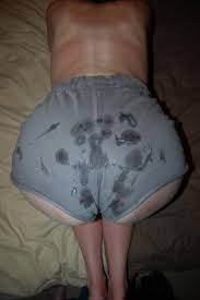 私のショーツに射精してください