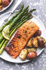 Salmon asparagus salad with salmon, asparagus, feta cheese, cranberries, tomatoes and walnuts. Sheet Pan Salmon And Asparagus With Potatoes Creme De La Crumb