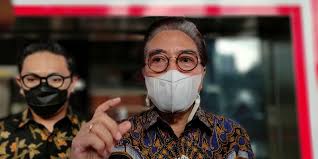 Pengacara kondang hotma sitompul bisa dibilang cukup bersaing dengan hotman paris hutapea dalam hal kesuksesan. Diperiksa Kpk Terkait Suap Bansos Hotma Sitompul Dikonfirmasi Karena Sering Ke Kemensos Jabar