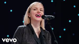 Carine felizardo video completo na descrição. Julia Engelmann Das Lied Official Video Youtube