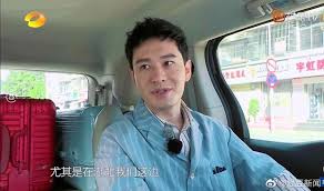 The ho chi minh city metropolitan area, a metropolitan area covering most parts of the southeast region plus tiền giang province and long an province under planning, will have an area of 30,000 square kilometres (12,000 sq mi) with a population of 20 million inhabitants by 2020. Hinh áº£nh Máº·t Má»™c Khac Láº¡ Cá»§a Huá»³nh Hiá»ƒu Minh