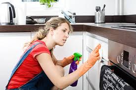 best way to clean kitchen cabinets