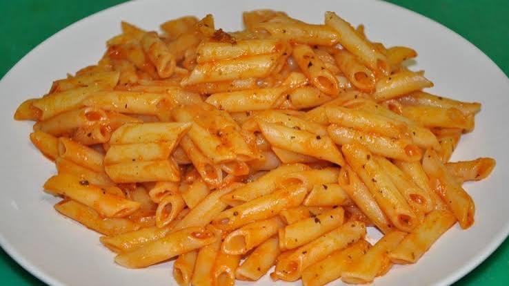 Macaroni with Tomato Sauce