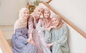 Gambar pemandangan kartun yang ada di film animasi menyajikan keindahan tersendiri. 25 Inspirasi Padu Padan Warna Pastel Ala Vanilla Hijab Updated 2021 Bukareview