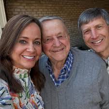 Our second KD Parents Weekend with Sophie in Tuscaloosa was one for the  books!💚 We had the best time with these amazing girls and their awesome  parents too. Makes me want to