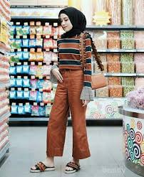 Simak langsung ulasannya di bawah ini ya! Inspirasi Outfit Ala Selebgram Yang Bikin Look Kamu Fashionable