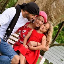 When she was 8 years old she appeared in the telenovela maria eugenia in which she was given a good part. Adamari Lopez Fans Oficial Home Facebook