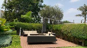 Landscaping contractors execute lawn, garden and hardscaping plans that have been drawn up by an architect or designer. Best 15 Landscape Architects Contractors Near You Houzz
