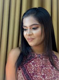 💜"Let us take you to your dream "💜 Dressed by : Thushani Hathurusinghe  Salon Wonrose