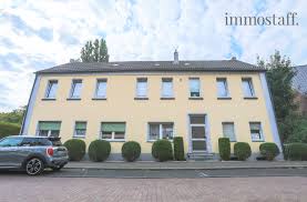 Fordern sie hier kostenlos vergleichsangebote für garagen an. Oberhausen 4 Familienhaus Mit 5 Garagen Und 1600 M Grundstuck In Ob Buschhausen Zu Verkaufen Provisionsfrei