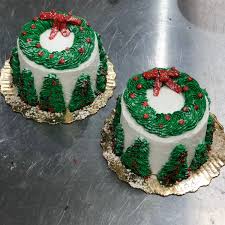 In november 2018, publix released a thanksgiving spot about a son's homecoming that practically. Sarah Rumpf On Twitter I Ve Been Looking Forward To Christmas Cakes Since I Was Hired In June Mini Cakes And Cookie Cake Slices Publix Publixbakery Publix Publixjobs Https T Co Tirn19ozsw