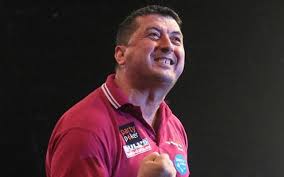 Apodado el gentle , suljović es conocido por su acción de lanzamiento poco ortodoxa y favoreciendo el doble. Mensur Suljovic Wife Gallery Pdc Darts Wag Is So Hot