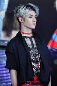 06:29, 9 aug 2021 · view on twitter . 10 Photos Show Nct 127 Taeyong S Incredible Jawline Koreaboo