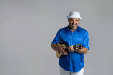 Papiba Godinho — Brazilian guitarist, singer, and songwriter