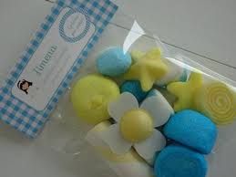 Hacerlas es muy sencillo, y hoy vamos a ver cómo hacer bolsas de gominolas centradas en el tema granja, con animales como vacas, gatos. Bolsitas De Chuches Personalizadas Celebra Con Ana