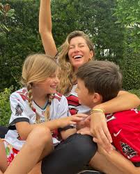 Tom brady is an american national football league quarterback who plays for the new england patriots. Tom Brady Gisele Bundchen Family Photo Album People Com