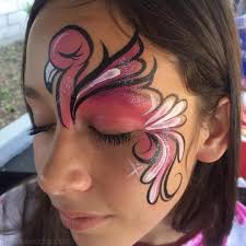 Wenn sie einen bekannten helden aus den filmen ausgesucht haben, dann muss das fasching schminken in der tat auch dazu beitragen. Pretty Pink Flamingo Ederbeanfaceart Faceart Art Artist Facepaint Facepainting Facepaint Eye Face Painting Face Painting Easy Face Painting Halloween