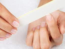 sehen ihre fingernagel nach dem feilen nie so aus wie sie es sich vorgestellt haben die richtige technik fingernagel pflegen schone fingernagel schone nagel