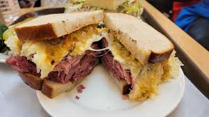 What'S The Difference Between Pastrami And Montreal Smoked Meat?