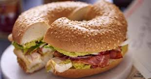 20 Idees De Bagels Aussi Bons Qu A New York Bagel Recette Alimentation Bagels