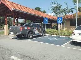 Lihatlah kawasan letak kereta melalui kamera terbang pada awal setiap peringkat. Bicara Mentari Peraturan Tempat Letak Kenderaan Khas Oku