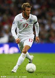 David Beecham Is A Famous Soccer Player He Was The Captain Of The England Team He Is Handsome So That He H Beckham Football David Beckham Soccer David Beckham