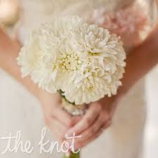 Read on to see 31 dahlia bouquets we're loving right now, then snap a pic of your favorite for your florist—trust us, you'll want to remember these totally gorgeous mixes. White Dahlias Only Bouquet Vintage Bridal Bouquet Bridal Bouquet Dahlia Bridal Bouquet