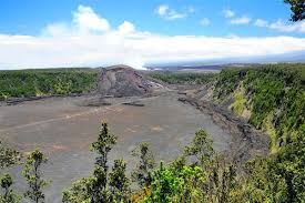 Even after the ground literally caved in under their feet the park rangers are still out there givin.g tours and teaching people about the volcano! Evening Volcano Explorer Hawaii Tours And Activities