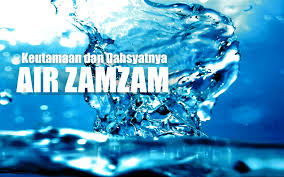Zamzam merupakan sumur mata air yang terletak di kawasan masjidil haram, sebelah tenggara kabah, berkedalaman 42 meter. Keutamaan Dan Keistimewaan Air Zamzam 01