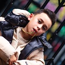 Leo Ryder's Instagram, Twitter & Facebook