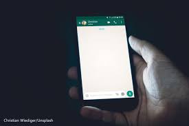 If you talk a lot and often on whatsapp, you have to type a lot of text on your phone, which is not always convenient. Whatsapp Web So Kommt Der Messenger Auf Den Pc Bildschirm
