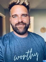 Alex Colston's Instagram, Twitter & Facebook