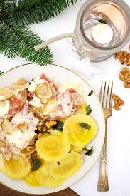 Schweinefilet Mit Birne Und Burrata Hauptgang Weihnachtsmenu Rezept Schweinefilet Schweine Filet Hauptspeise